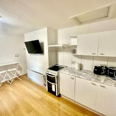 לונדון Cosy Two Bedroom Apartment,Se13 מראה חיצוני תמונה