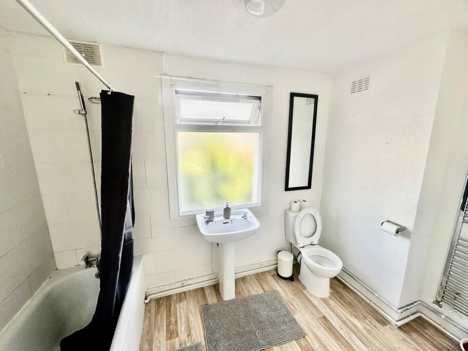 לונדון Cosy Two Bedroom Apartment,Se13 מראה חיצוני תמונה