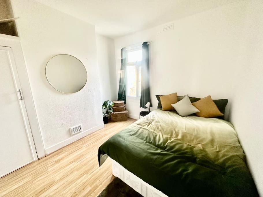 לונדון Cosy Two Bedroom Apartment,Se13 מראה חיצוני תמונה